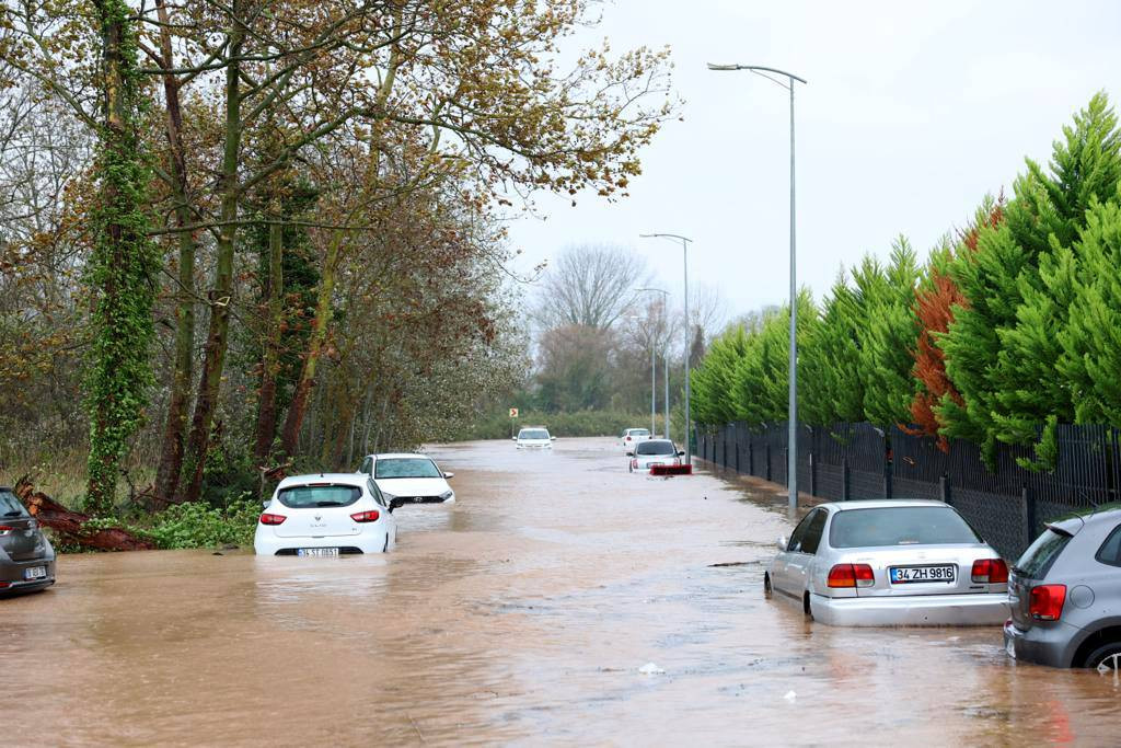 Şile’de hasar tespit ve temizlik çalışmaları yapılıyor - Resim: 20